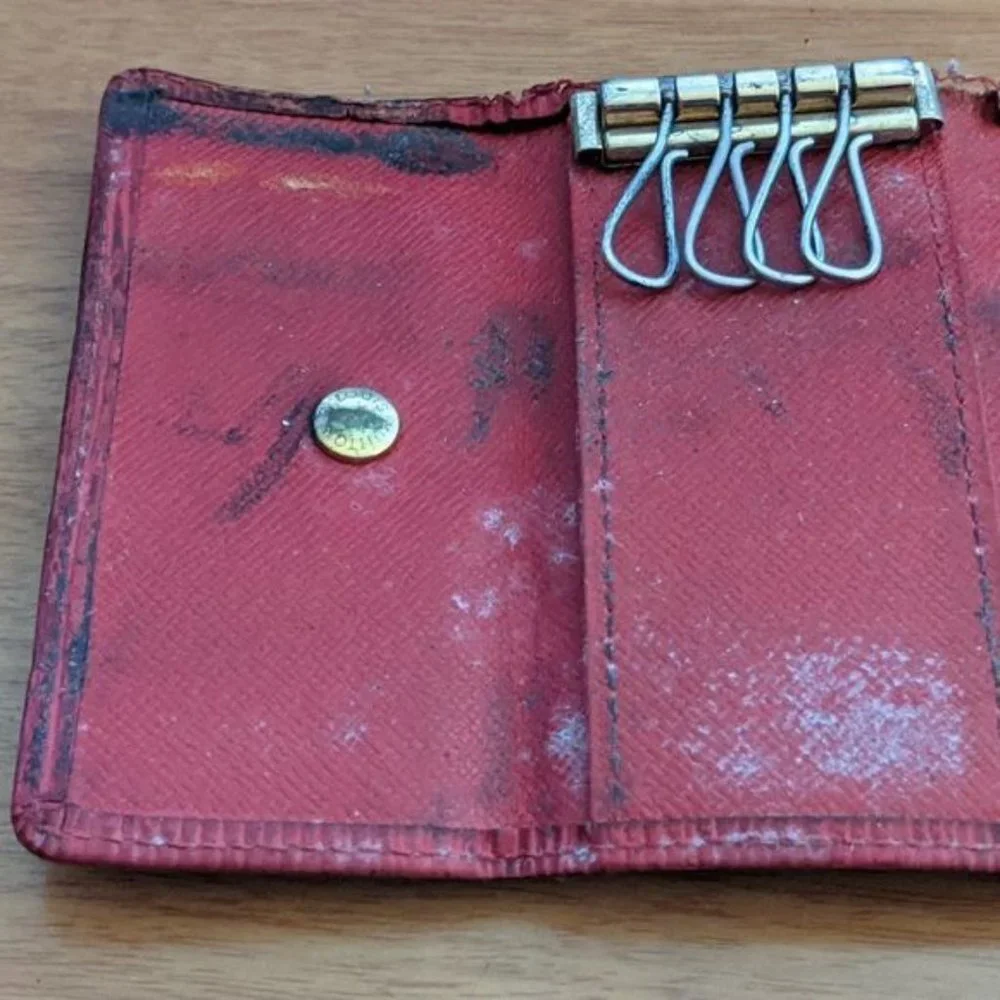 Louis Vuitton Epi Key Holder/Wallet #512💥PRICE DROP💥